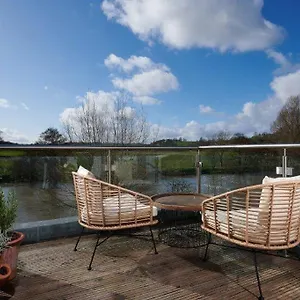 4* Gasthof The Boathouse